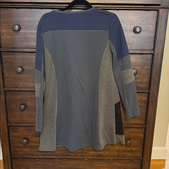 Color Blocking Dress - Picture 4 of 5